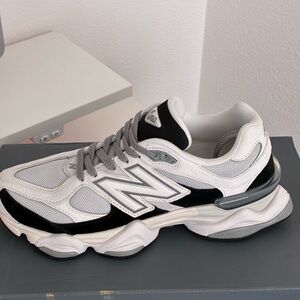 New Balance Black and Grey Lifestyle Sneakers